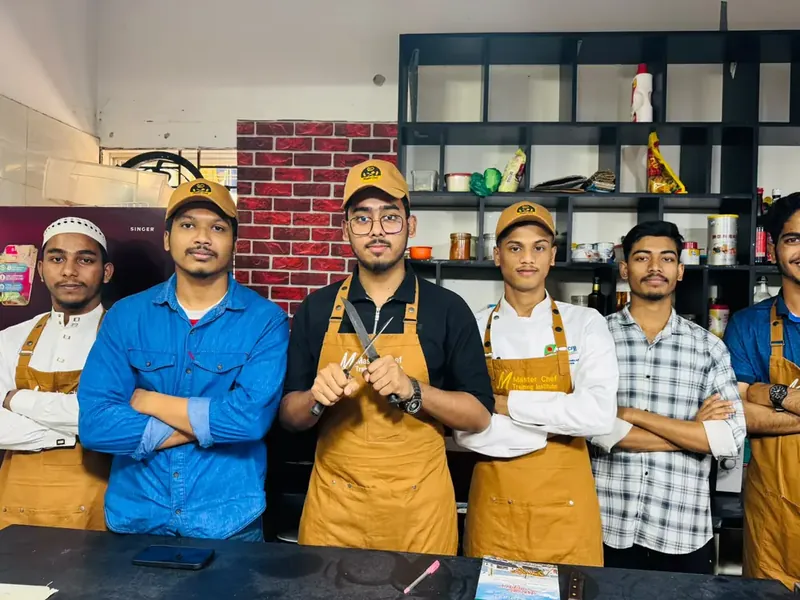 প্রশিক্ষক ও শিক্ষার্থী